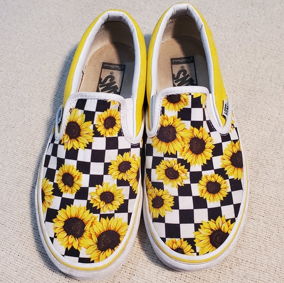 Vans Shoes - VANS SLIP-ON CHECKERED WITH SUNFLOWERS SZ 7